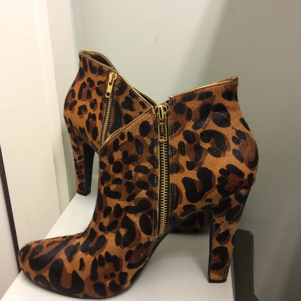 Jessica Simpson Booties - Picture 4 of 8